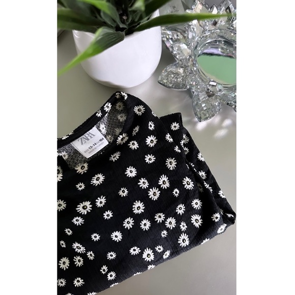 Zara Tops Zara Black White Floral Top Poshmark